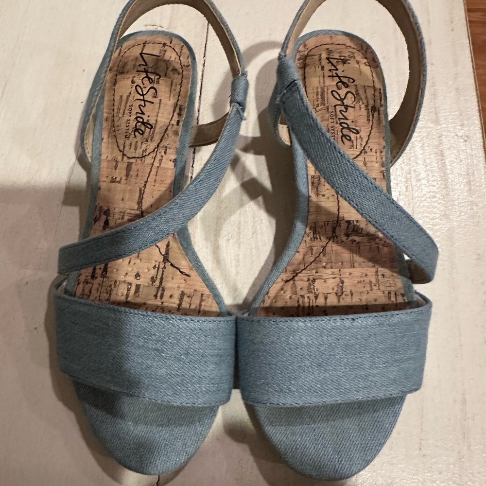 Life Stride Women's Denim Blue Sandals